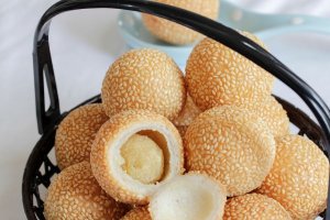 Ban chan Vietnamese sesame ball