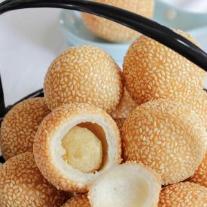 Ban chan Vietnamese sesame ball