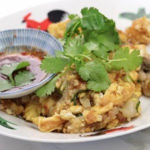 singapore oyster omelette with chilli