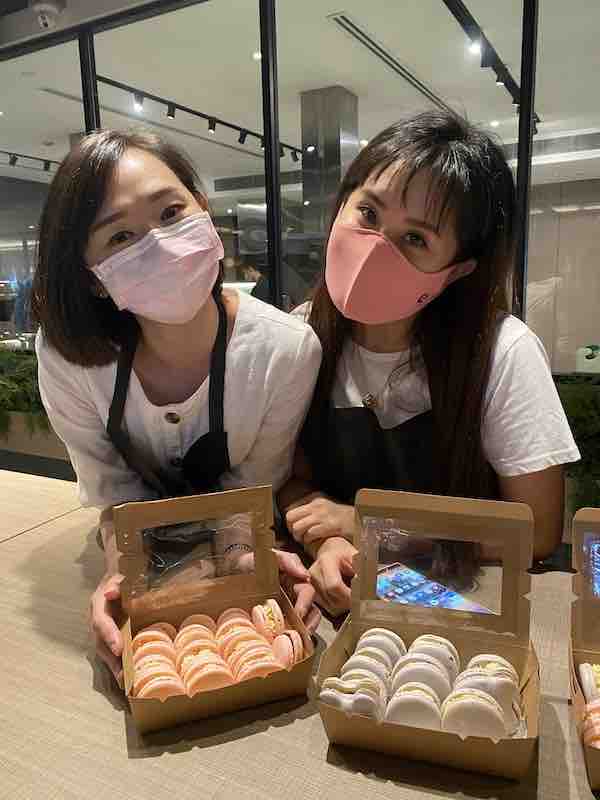 baking-macarons-team-challenge